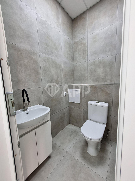 Продаю 1 этаж с ремонтом 51,5 м² фото