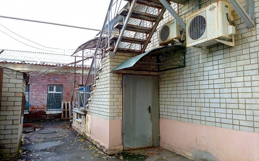 Отдельно стоящие здания, 308 м² фото