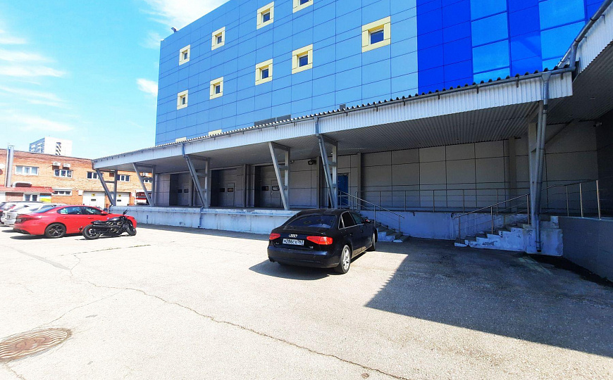 Сдам отдельно стоящее здание, 2 600 м² фото