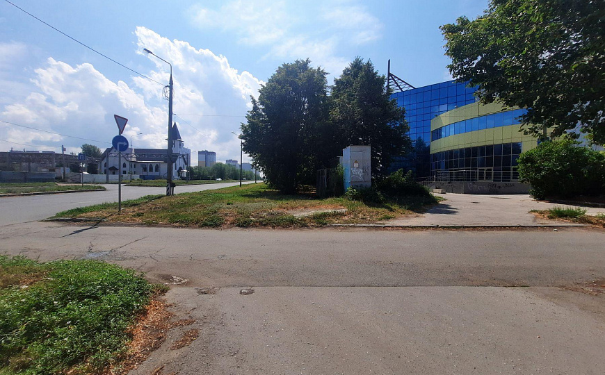Сдам отдельно стоящее здание, 2 600 м² фото