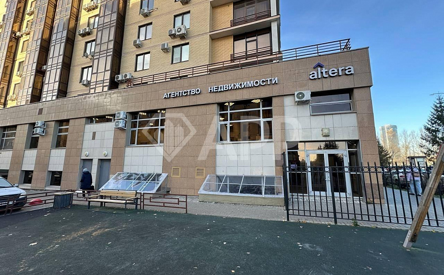 Продам цоколь 149.5м² с большими окнами первая линия с НДС фото