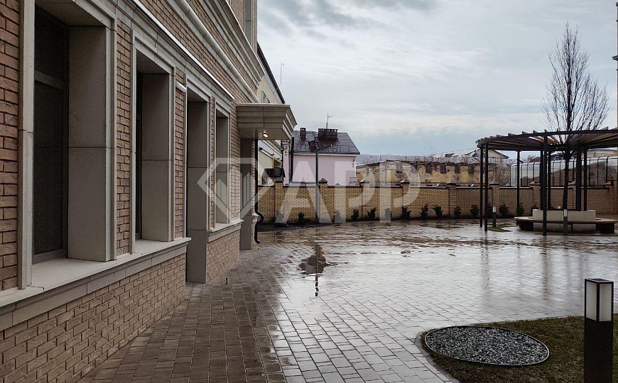 Сдаю 320м² в центре! фото