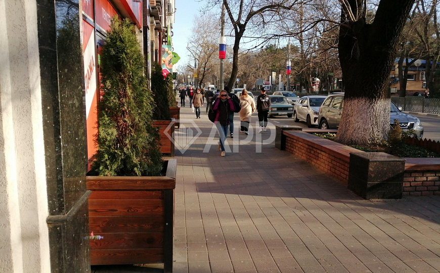 Сдам торговое помещение, 672 м² фото