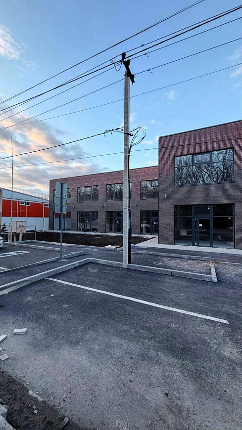 Фасад/ 1 линия/парковка/Каскадная фото