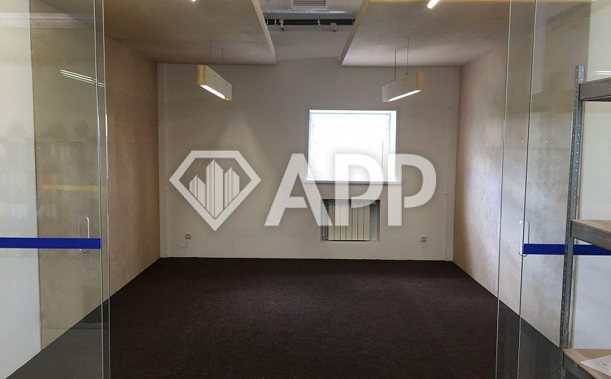 Продаю отдельно стоящее здание 1490м² на 1-ом га земли фото