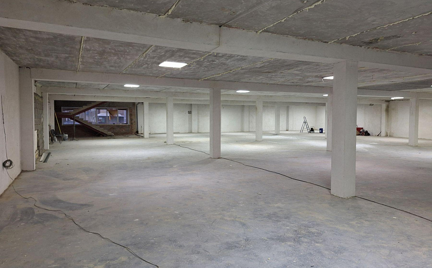 Сдам отдельно стоящее здание, 1 500 м² фото