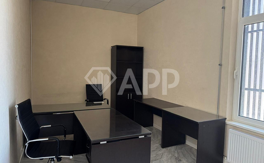 Офис рядом с метро, 69 кв.м. фото