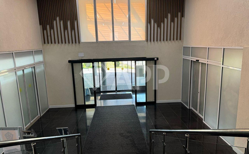 Офис рядом с метро, 69 кв.м. фото
