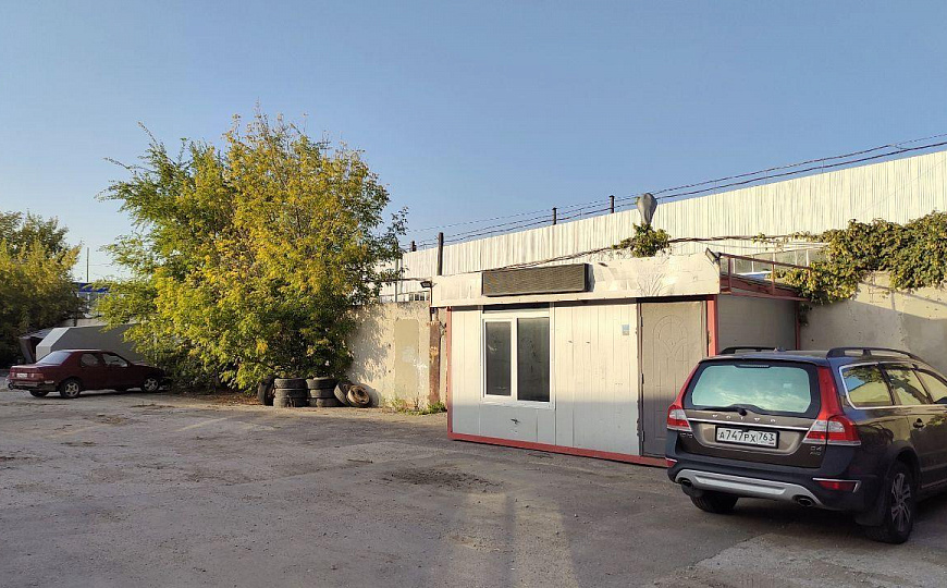 База 1300м2, с арендаторами фото