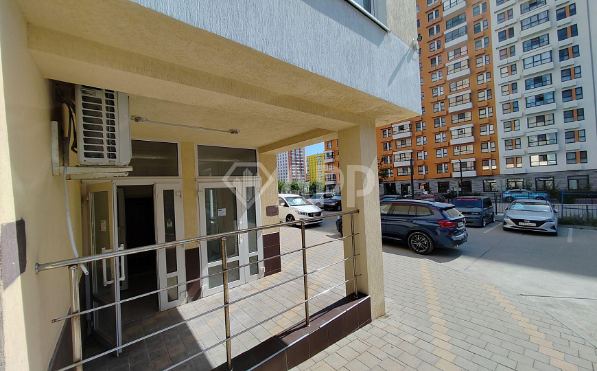 Сдам торговое помещение, 190 м² фото