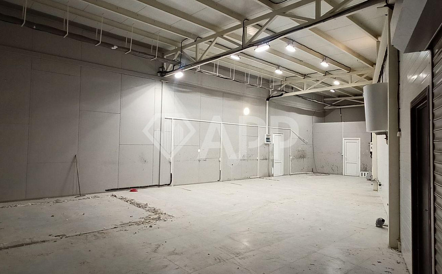 Сдам помещение свободного назначения от 110 м² до 620 м². фото