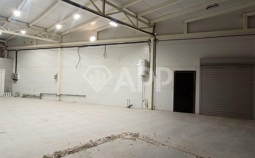 Сдам помещение свободного назначения от 110 м² до 620 м². фото