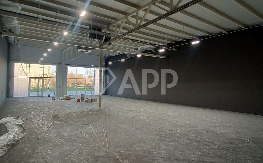 Сдам помещение свободного назначения от 110 м² до 620 м². фото