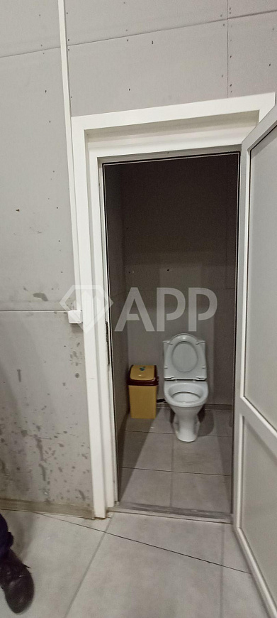 Сдам помещение свободного назначения от 110 м² до 620 м². фото