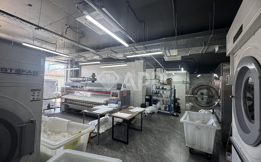 Продам отдельно стоящее здание, 354 м² фото