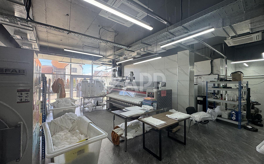 Продам отдельно стоящее здание, 354 м² фото