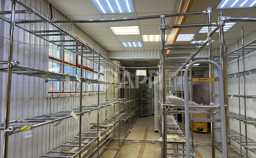 Здание на трафике, 267,7 м² фото