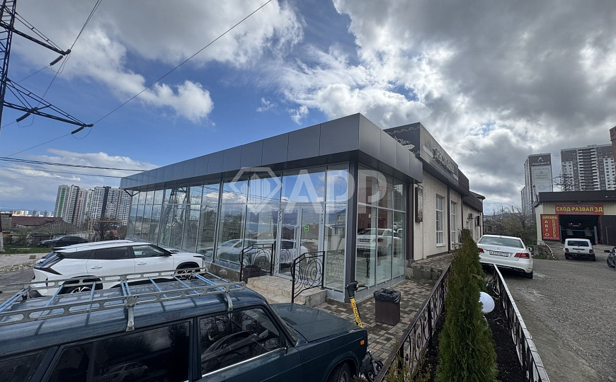 Продам отдельно стоящее здание, 702,4 м² фото