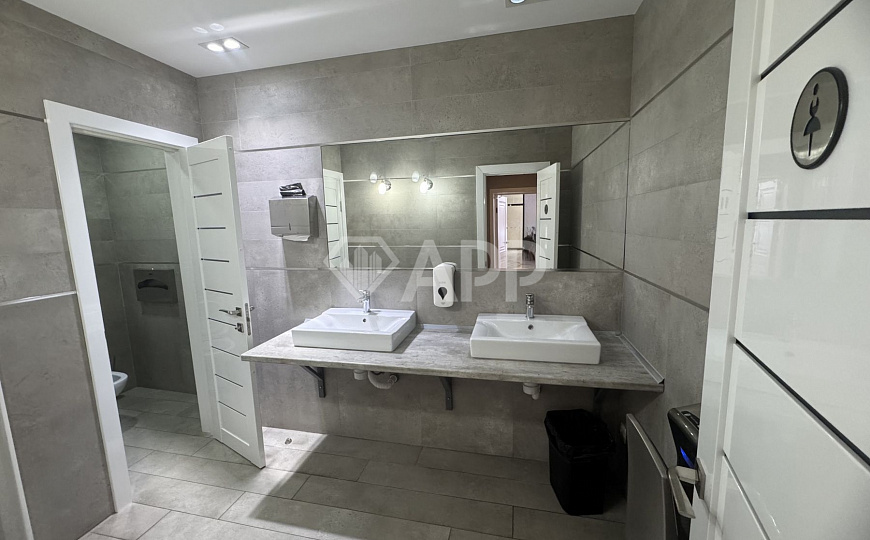 Продам отдельно стоящее здание, 702,4 м² фото