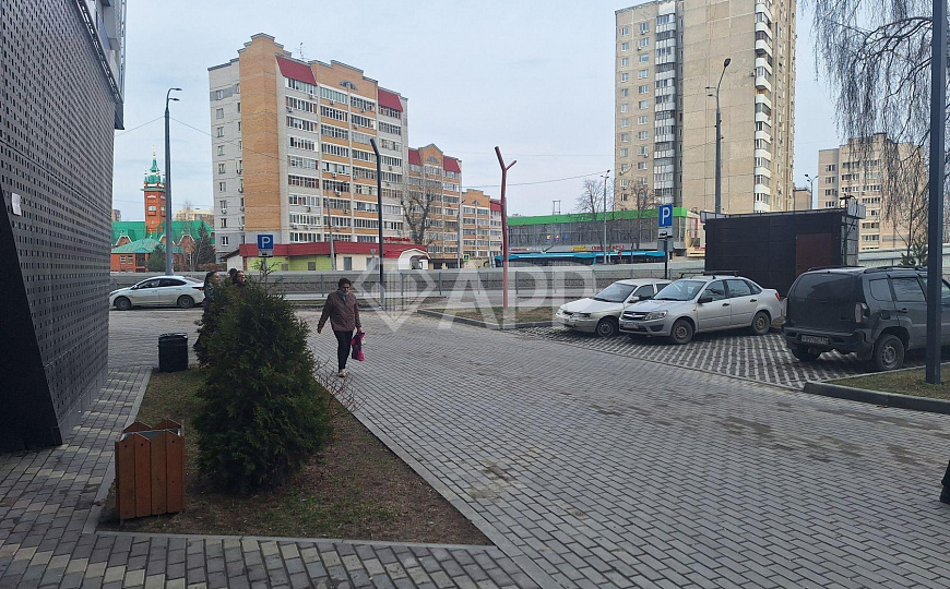 Сдам помещение в новом ЖК с НДС, 157,4кв.м. фото