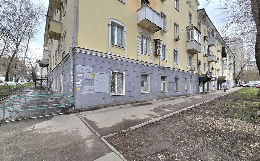 Сдам торговое помещение, 93 м² фото