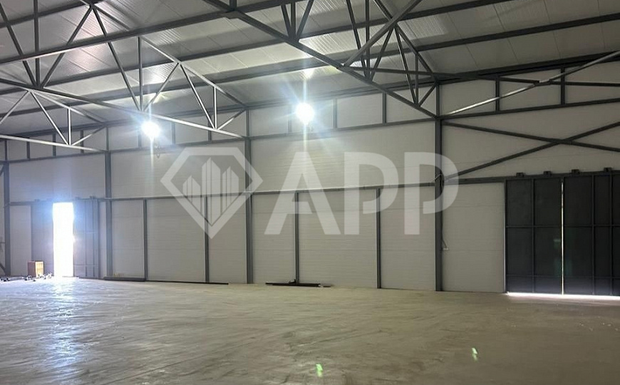 Сдаю складское помещение 1200 м² фото