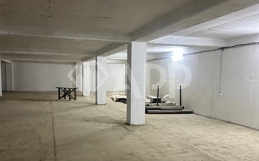 Сдаю складское помещение 1200 м² фото