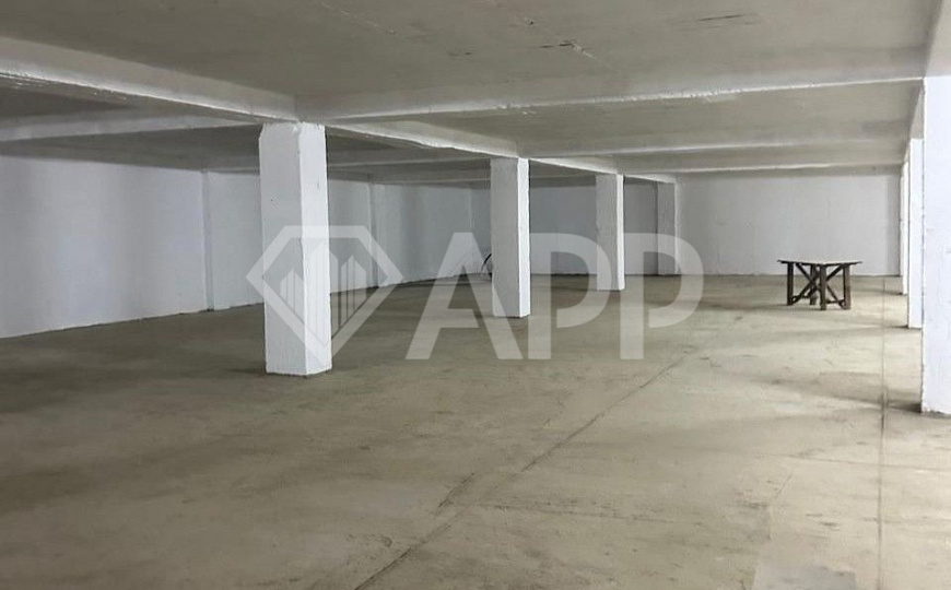 Сдаю складское помещение 1200 м² фото