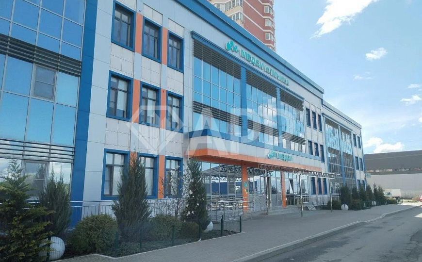 Продаю готовый арендный бизнес, здание 3 862 м²  фото