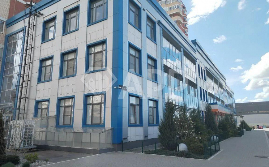 Продаю готовый арендный бизнес, здание 3 862 м²  фото