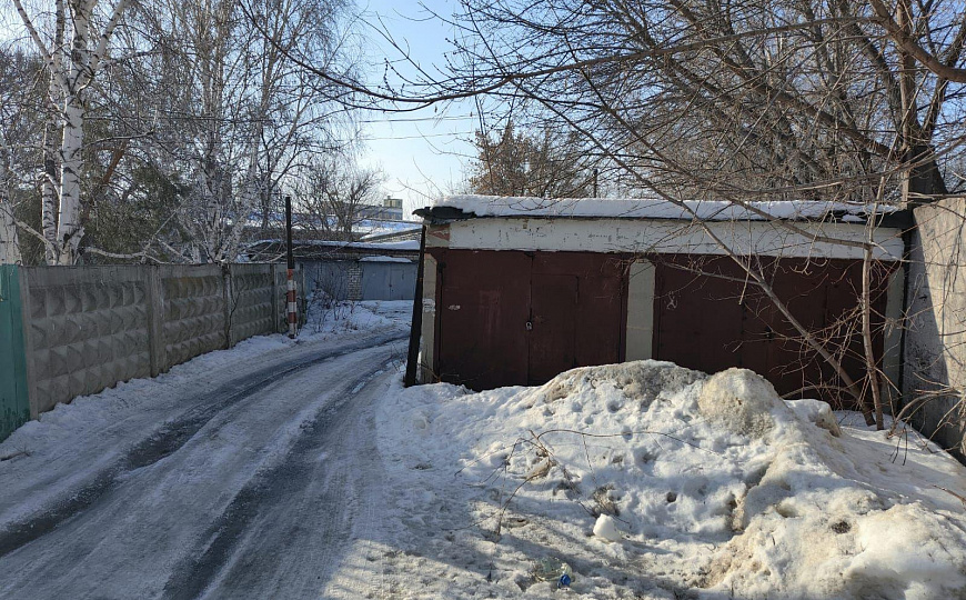 Гараж 31 м2 в центре фото