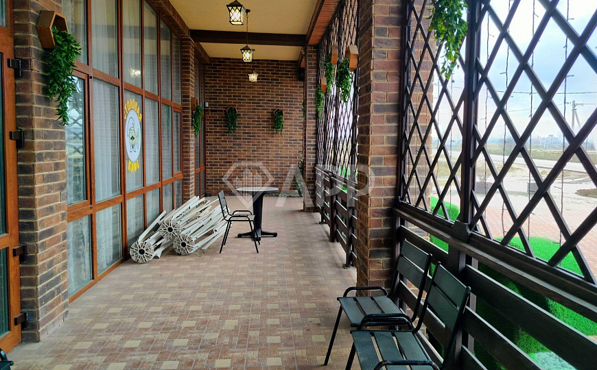 Сдаю под общепит 1 этаж с ремонтом, 276 м² фото