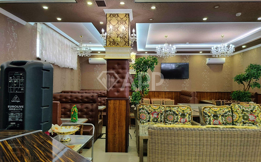 Сдаю под общепит 1 этаж с ремонтом, 276 м² фото