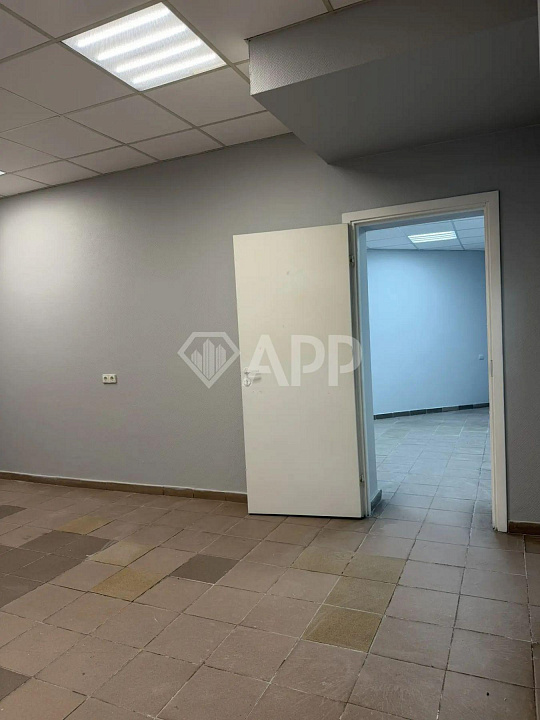 Сдаю 49м² в центре 1 этаж фото