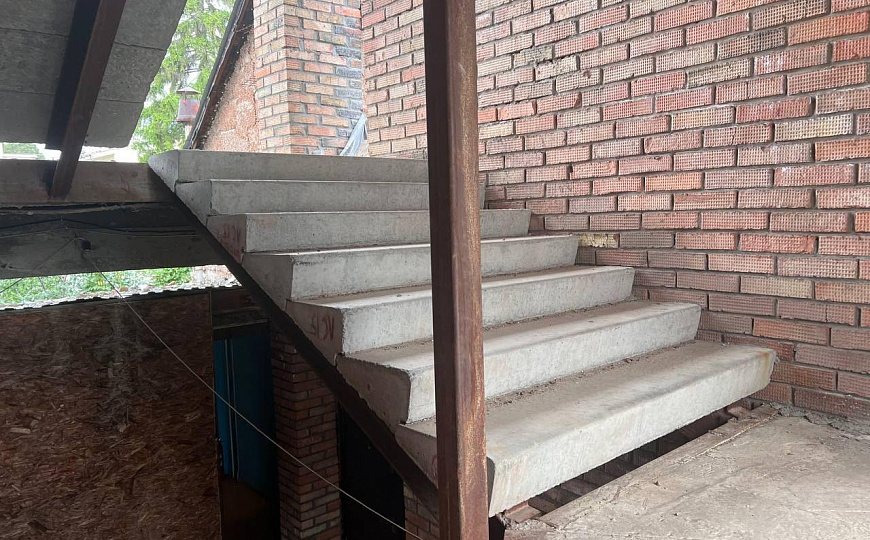 Продается здание 285м2 на первой линии фото