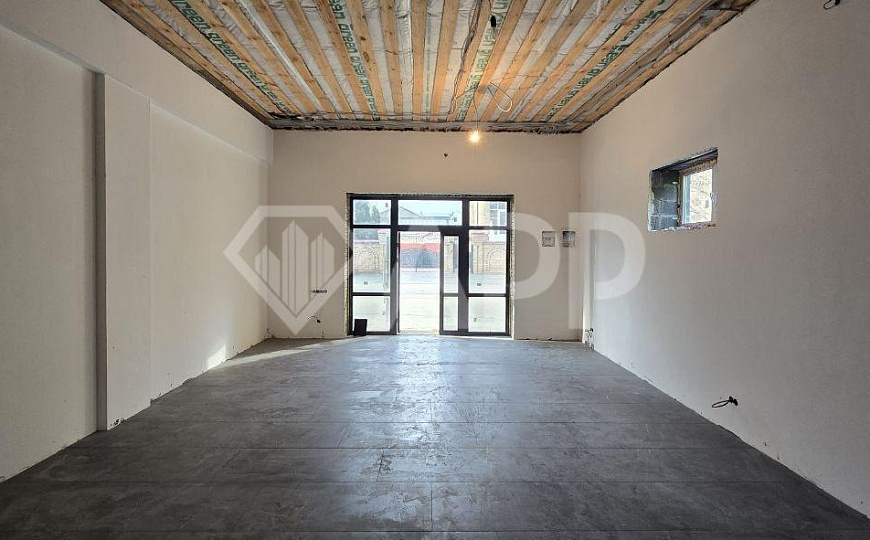 Отдельно стоящее здание 300 кВм на первой линии фото