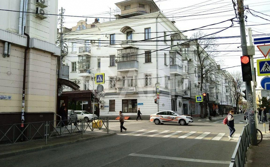 Продаю офисы в центре с ремонтом от 12 до 35 м² фото