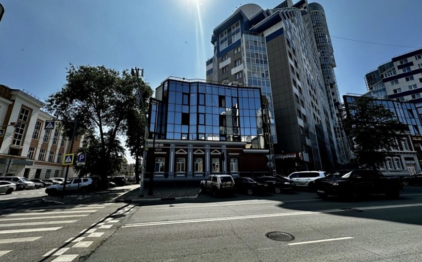 Здание 818,8 м² на 1 линии ул. Молодогвардейской фото