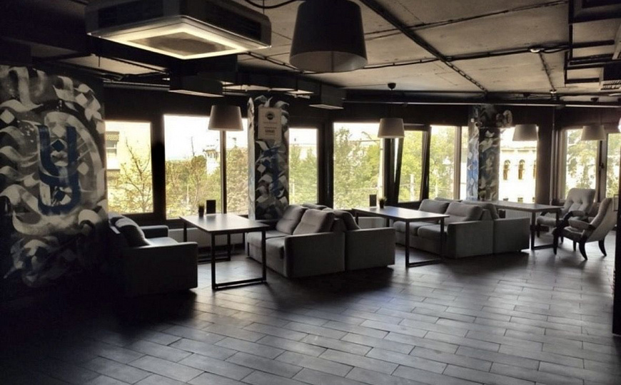 Здание 818,8 м² на 1 линии ул. Молодогвардейской фото