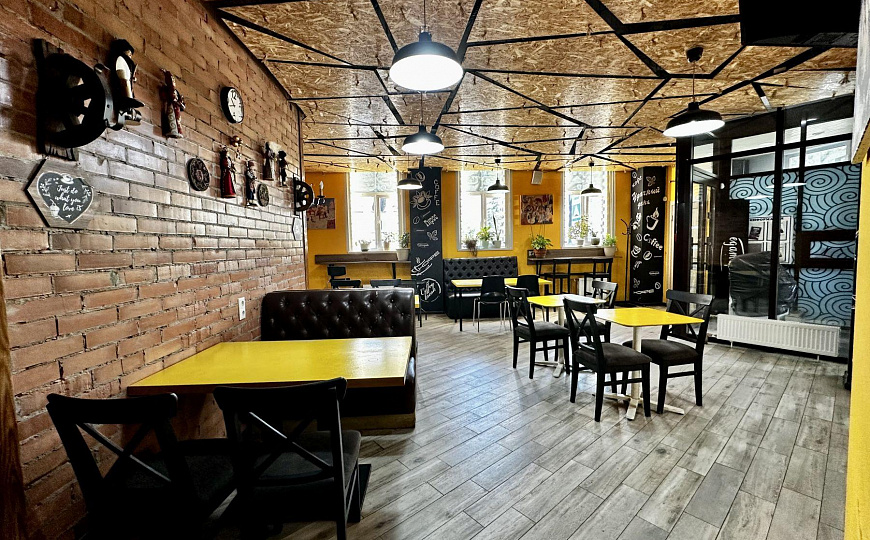 Здание 818,8 м² на 1 линии ул. Молодогвардейской фото