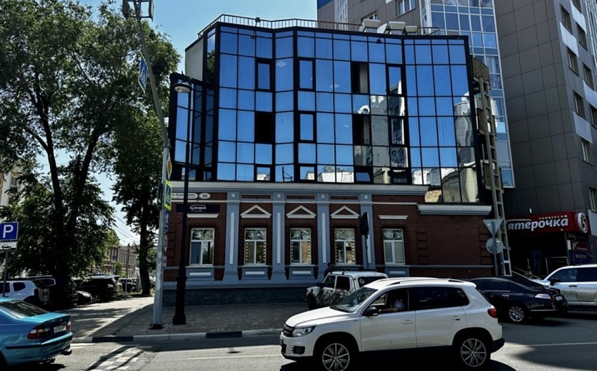 Здание 818,8 м² на 1 линии ул. Молодогвардейской фото