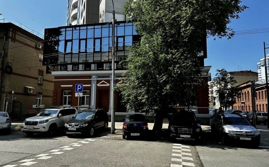 Здание 818,8 м² на 1 линии ул. Молодогвардейской фото