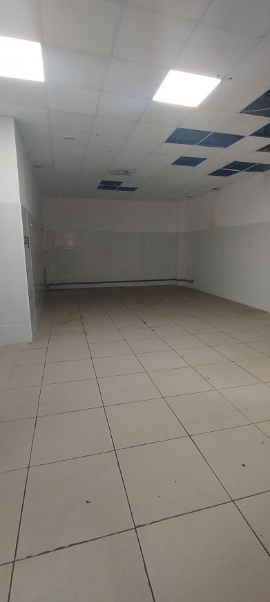 Сдам торговое помещение, 141,1 м² фото