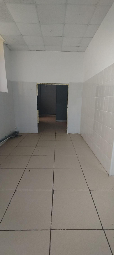 Сдам торговое помещение, 141,1 м² фото