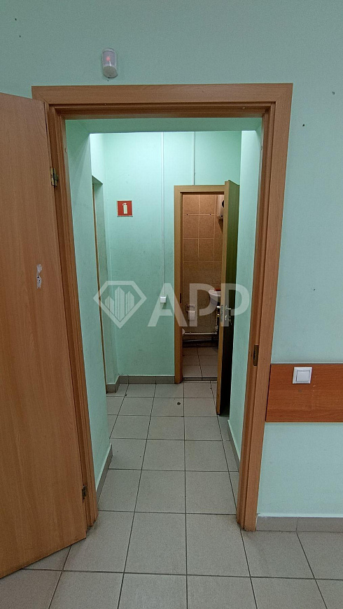 Сдам торговое помещение, 70 м² фото