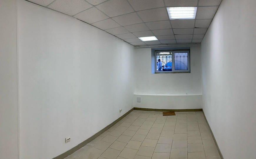 Сдается офис 18,7 м² c водой фото