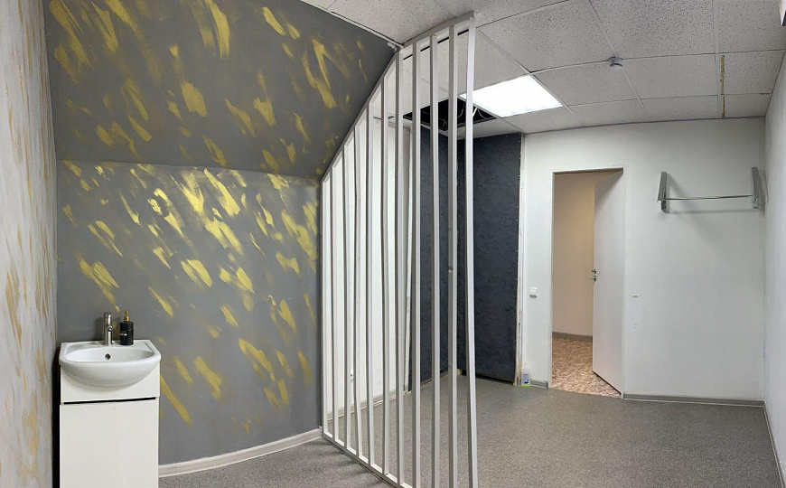 Сдается офис 18,7 м² c водой фото