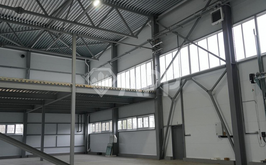 Склады с пандусами в аренду, 2600 м² и 2900 м² фото