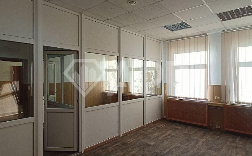 Офис 80,3 м² в промзоне, доступ 24/7, кабинетная планировка. фото