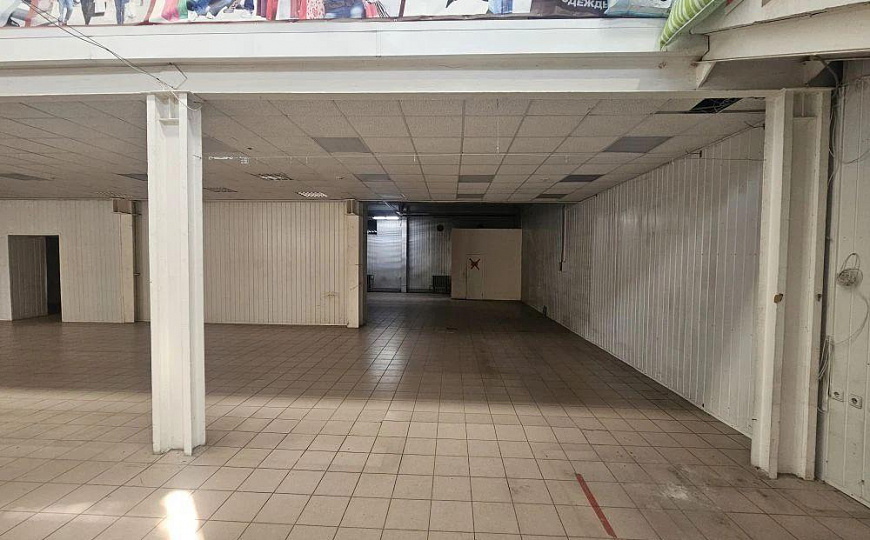 Сдам торговое помещение, 684,3 м² фото